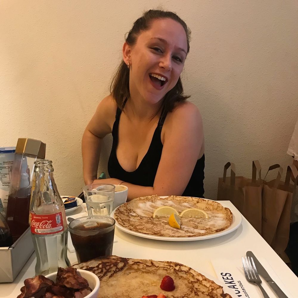 Meet your Posher, Laura